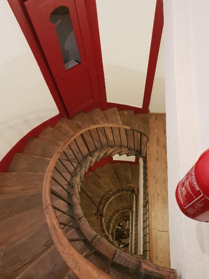 Haus De Philosophe Et Compositeur Rousseau Бил Екстериор снимка